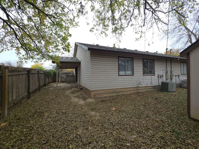 $1,300 | 1925 Nicole Circle, Unit B, Round Rock, TX 78664