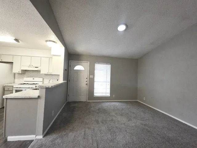 $1,375 | 1925 Nicole Circle, Unit B, Round Rock, TX 78664