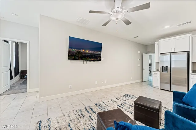 $1,300 | 457 Spring Dove Avenue, Unit NEXTGEN, Henderson, NV 89011