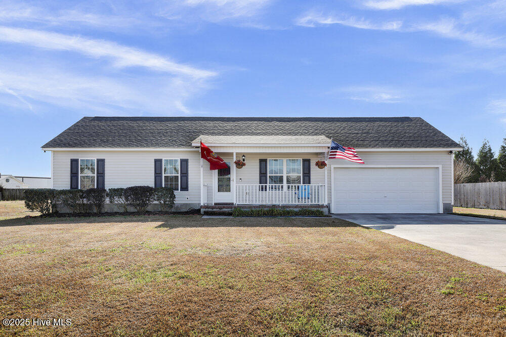 106 Clint Mills Rd., Maysville, NC 28555