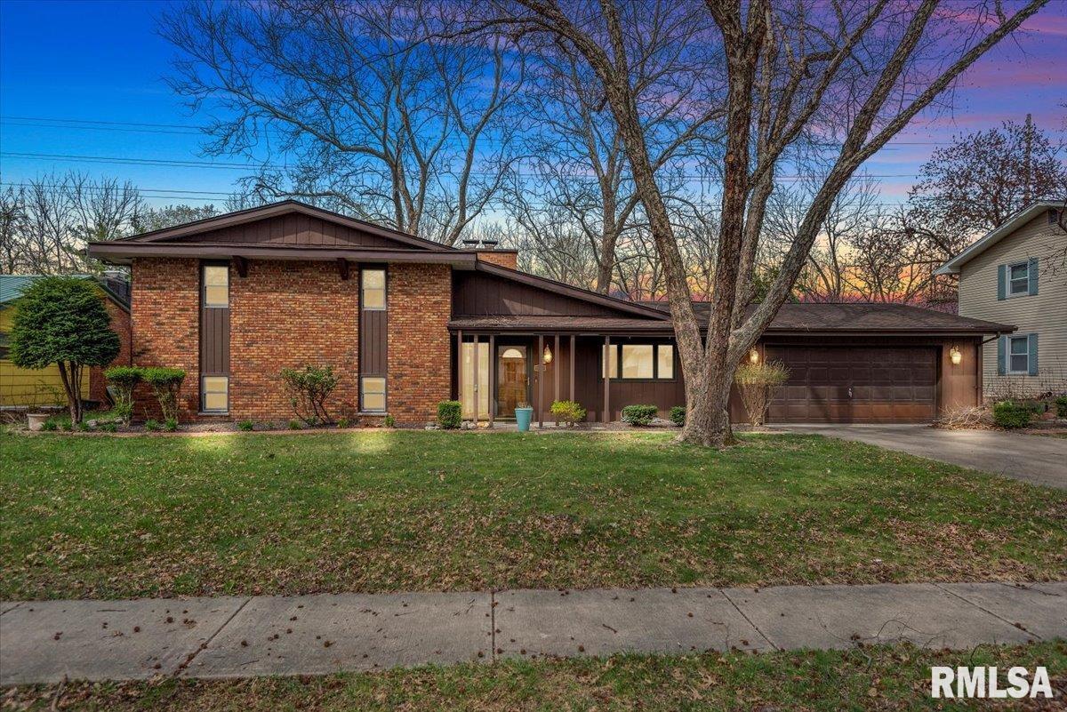 61 Bellerive Road Springfield, IL 62704 - Photo 2 of 63