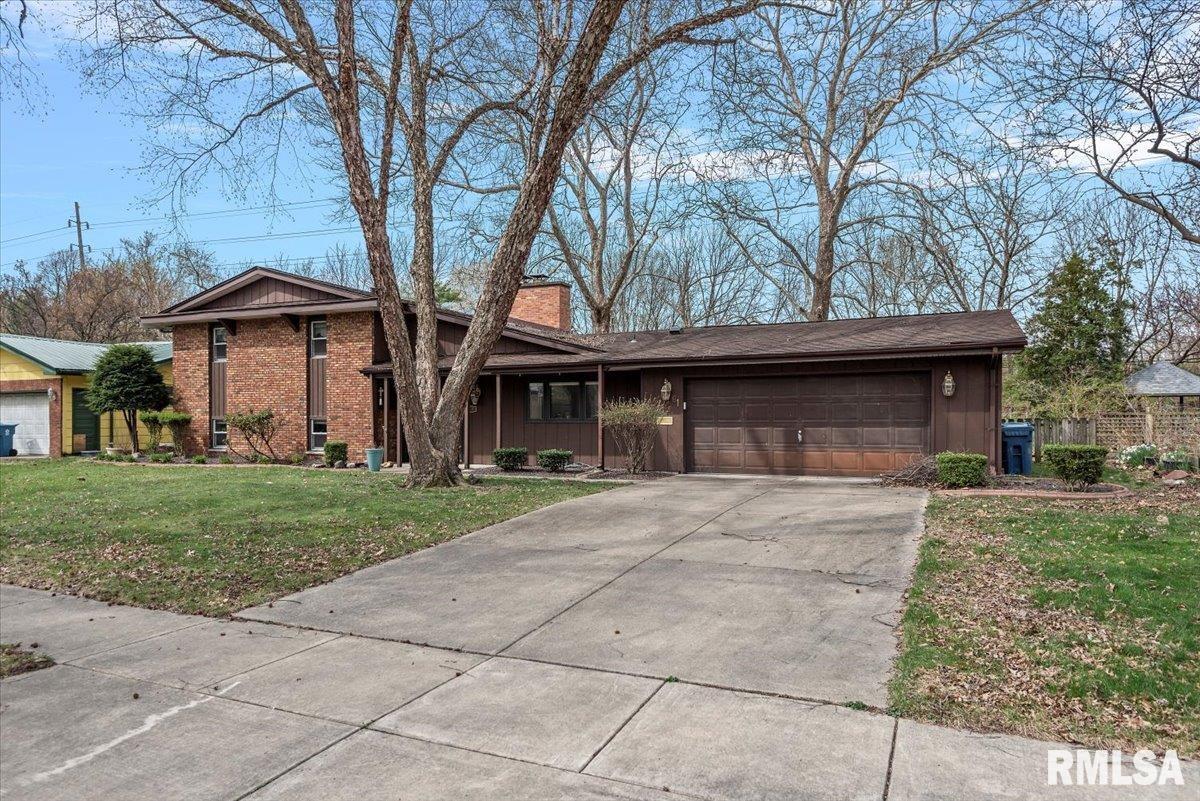 61 Bellerive Road Springfield, IL 62704 - Photo 4 of 63