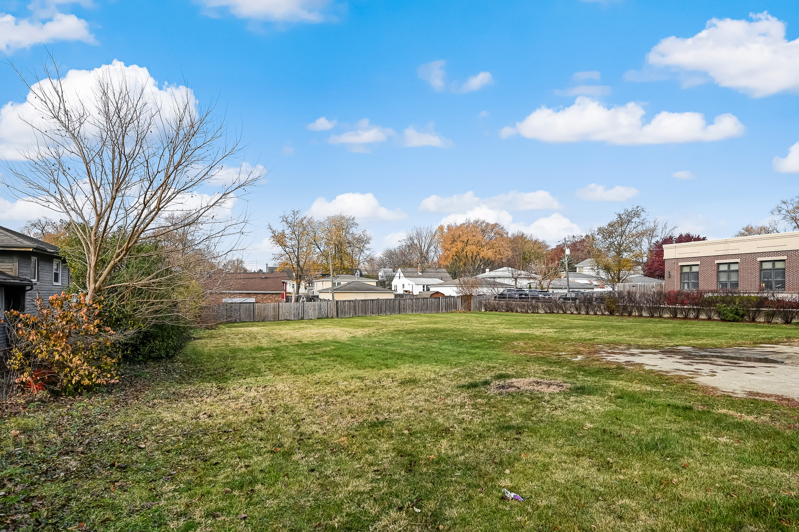 3920 North Cass Avenue Westmont, IL 60559 - Photo 3 of 12