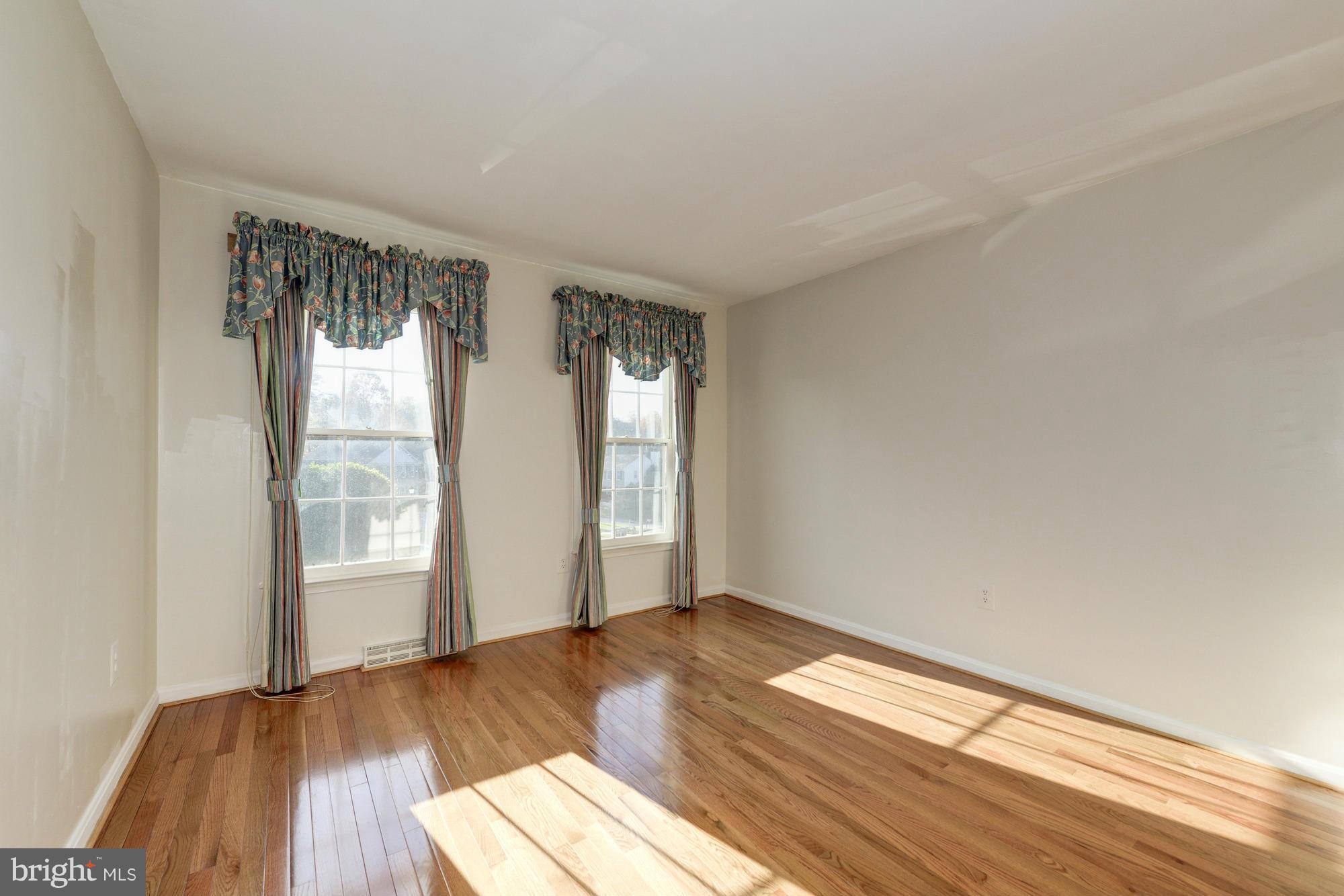 8700 Shadowlake Way Springfield, VA 22153 - Photo 22 of 30 Bedroom 4