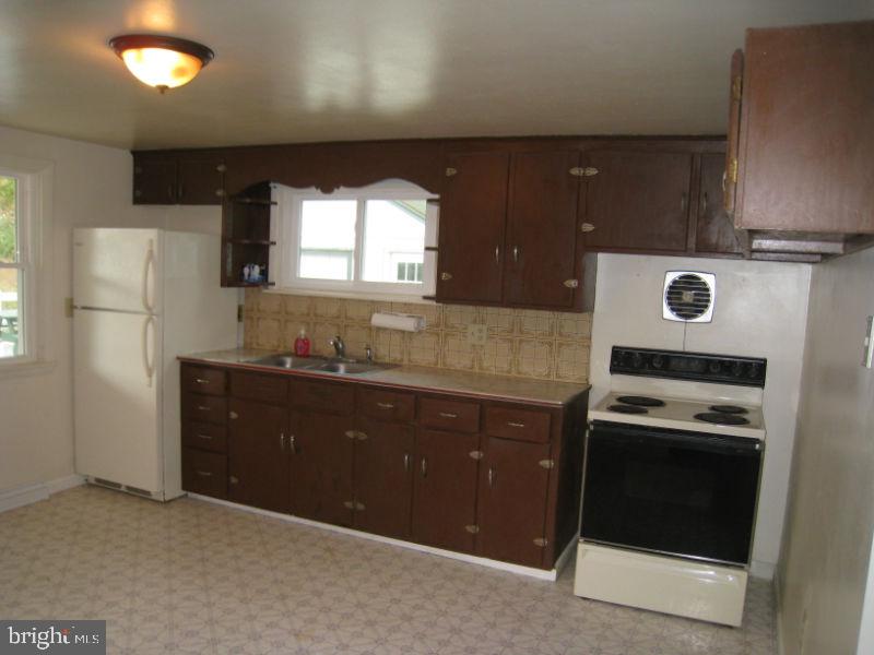 1255 Swamp Bridge Road Denver, PA 17517 - Photo 11 of 13