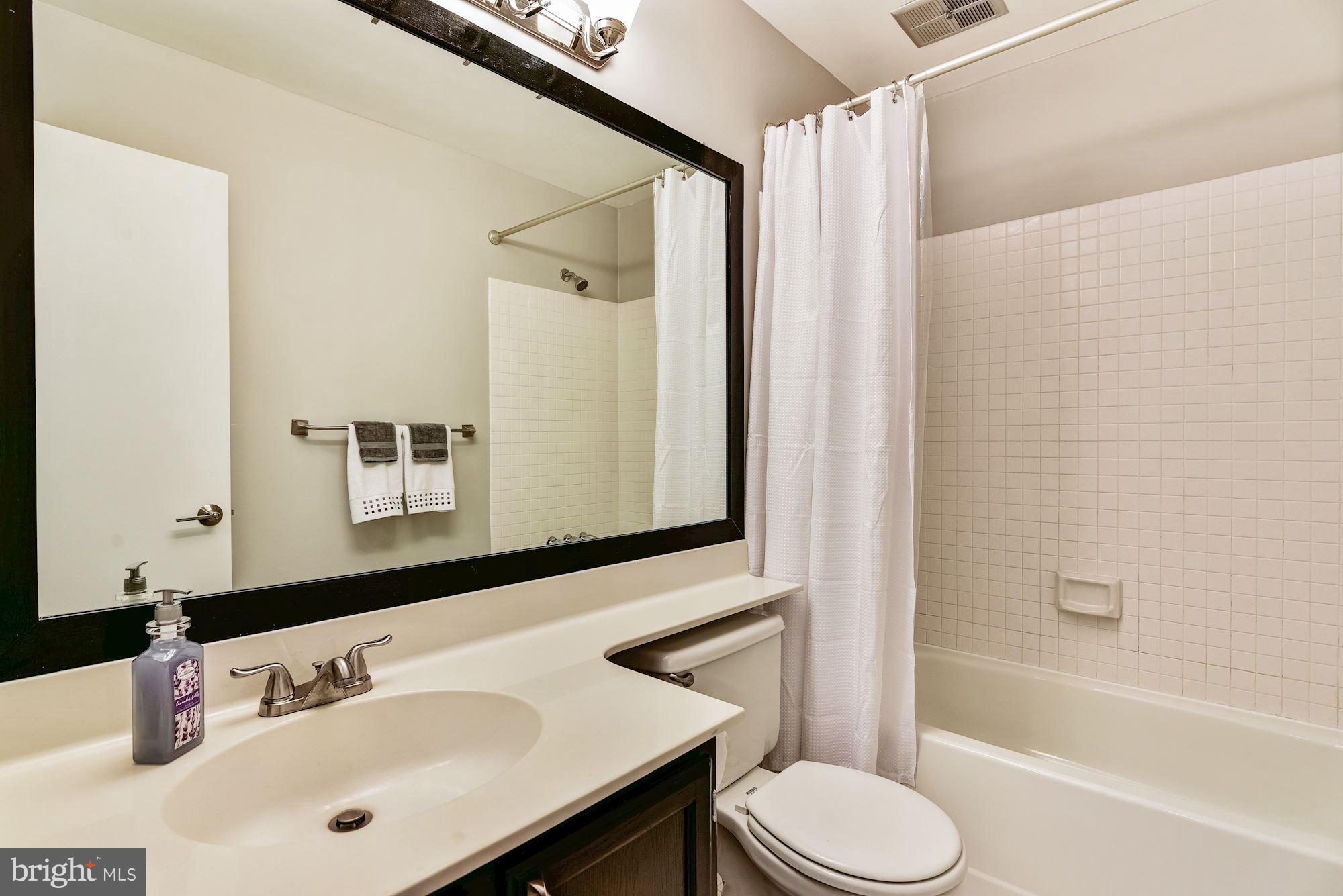 12 Hugo Court Silver Spring, MD 20906 - Photo 22 of 30 Bath