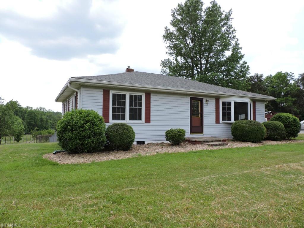496 Willow Oak Road High Point, NC 27262 - Photo 1 of 22 Gallery Image 1