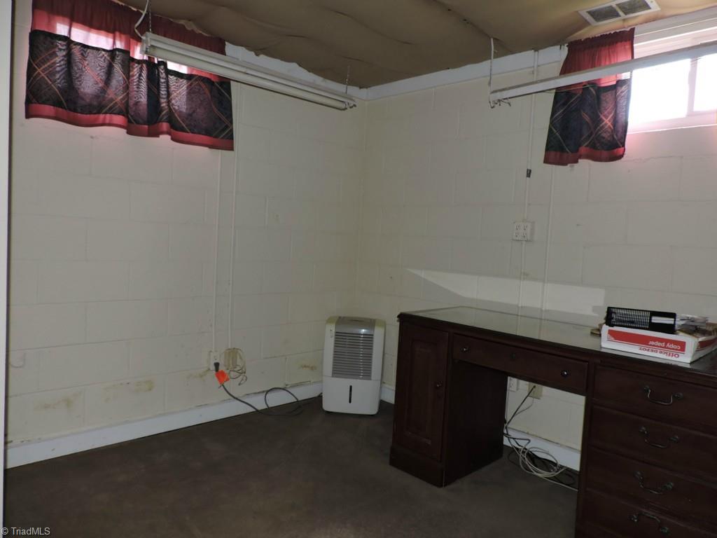 496 Willow Oak Road High Point, NC 27262 - Photo 18 of 22 Gallery Image 18