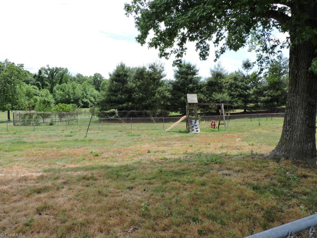 496 Willow Oak Road High Point, NC 27262 - Photo 19 of 22 Gallery Image 19