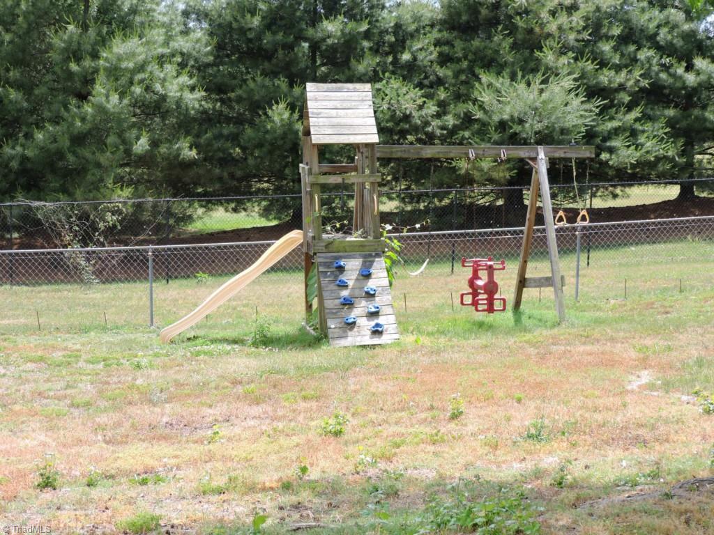 496 Willow Oak Road High Point, NC 27262 - Photo 21 of 22 Gallery Image 21