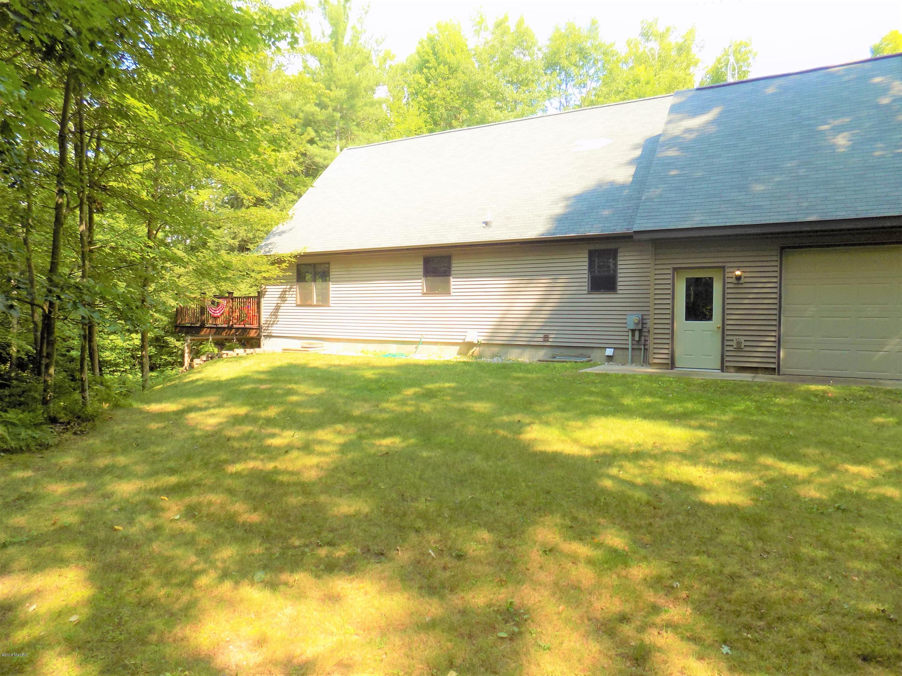 2406 Bialik Road Manistee, MI 49660 - Photo 56 of 64 DSCN2112
