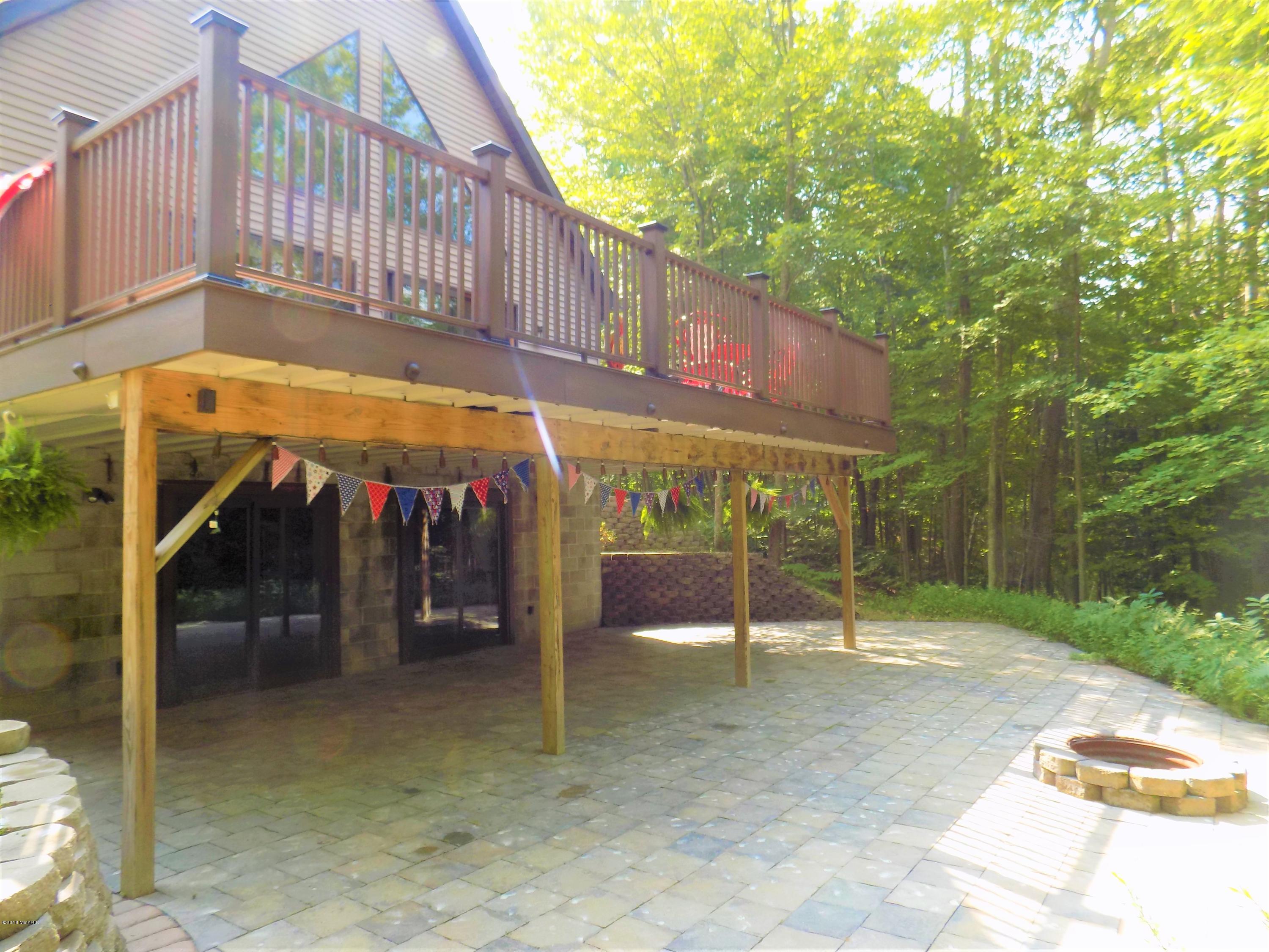2406 Bialik Road Manistee, MI 49660 - Photo 8 of 64 DSCN2120