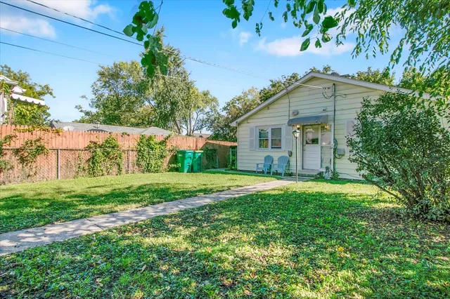 $209,900 | 703 Oakland Avenue, Joliet, IL 60435