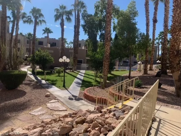 $1,300 | 2008 Mesquite Lane, Unit 205, Laughlin, NV 89029