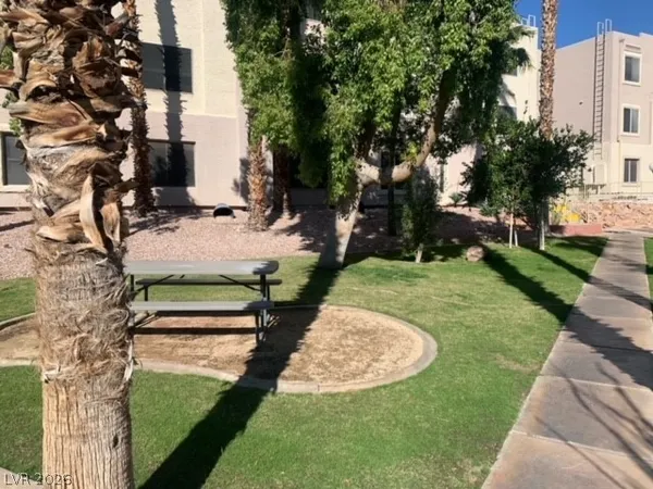 $1,300 | 2008 Mesquite Lane, Unit 205, Laughlin, NV 89029