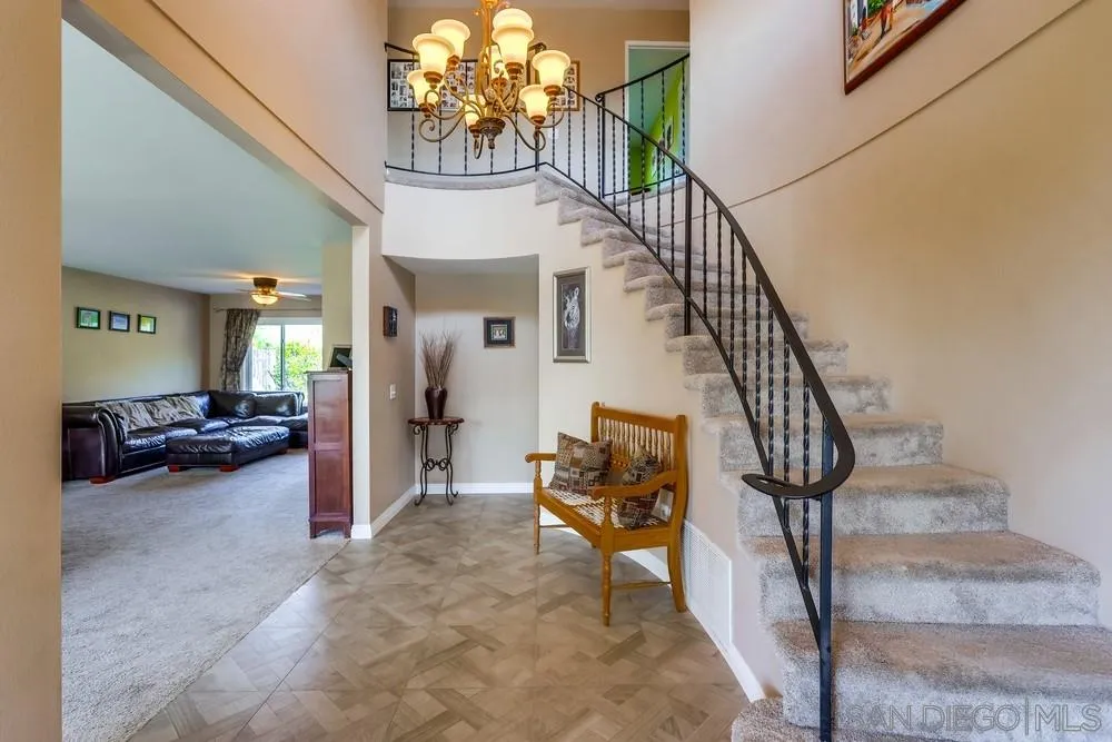 17580 Montero Road San Diego, CA 92128 - Photo 4 of 24