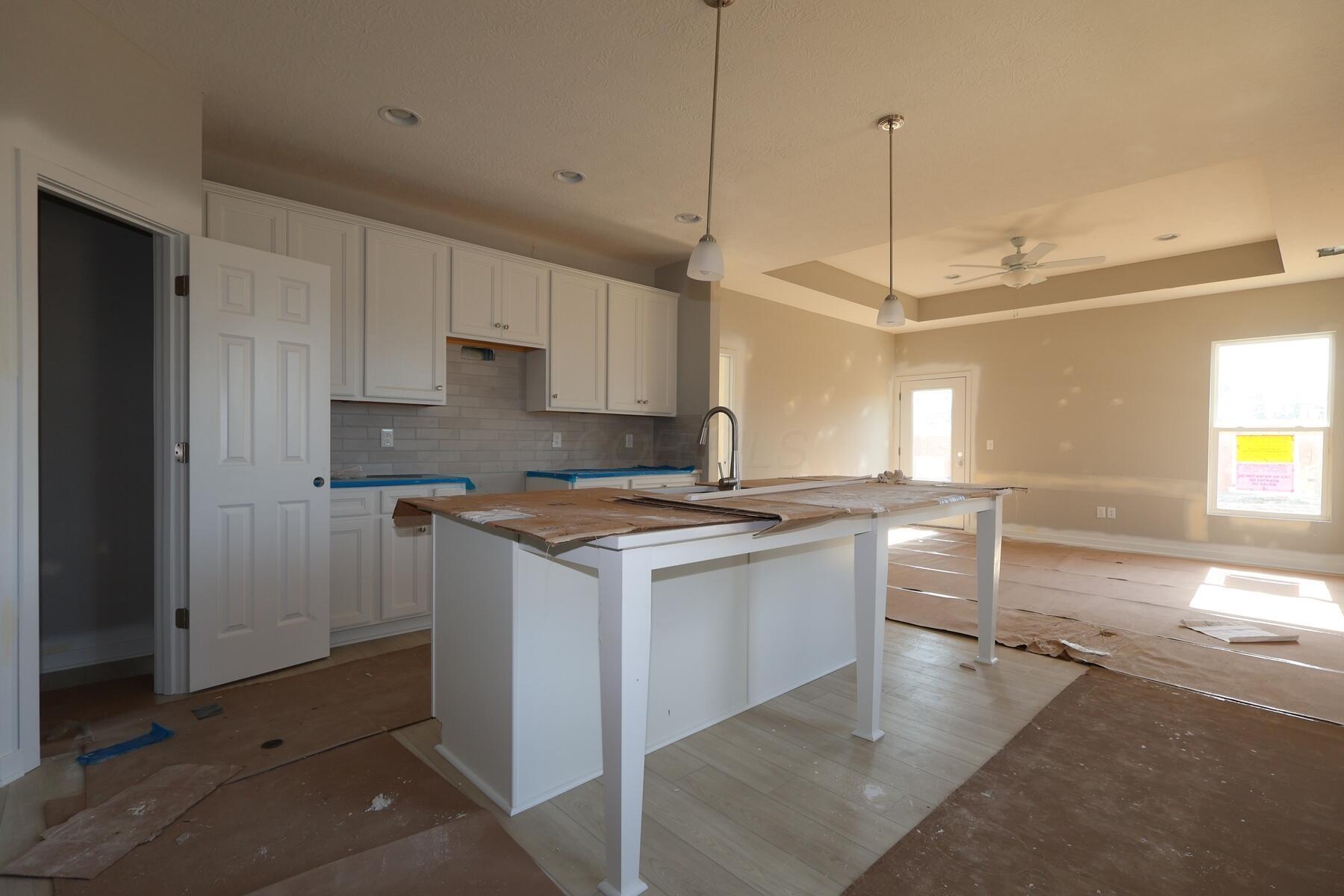 5795 Valleydale Road Powell, OH 43065 - Photo 4 of 13 Kitchen
