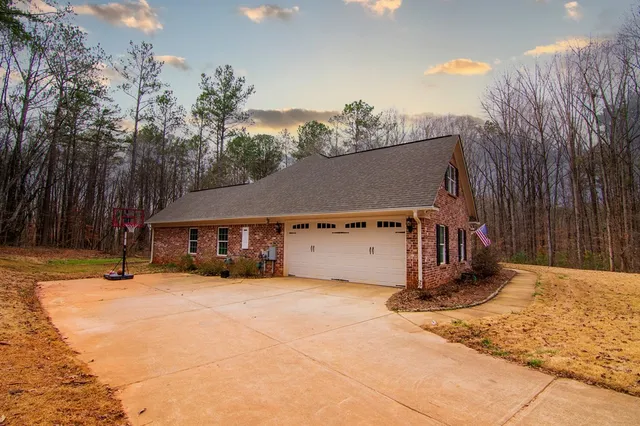 $899,000 | 3337 Lower Blue Springs Road, Hamilton, GA 31811