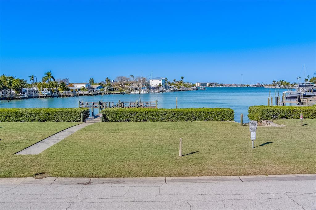717 Sunset Cove Madeira Beach, FL 33708 - Photo 2 of 29
