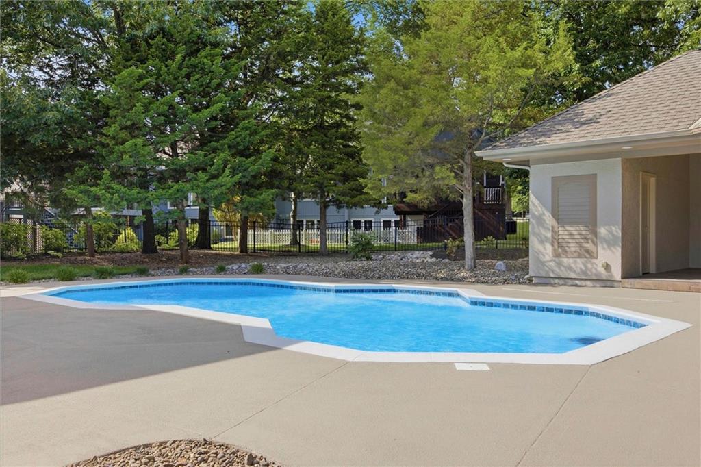 469 Northwest Riven Rock Place Lee's Summit, MO 64081 - Photo 17 of 86