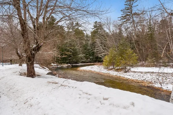 $229,900 | 10 Lakeside W Drive, Unit 53, Lincoln, NH 03251