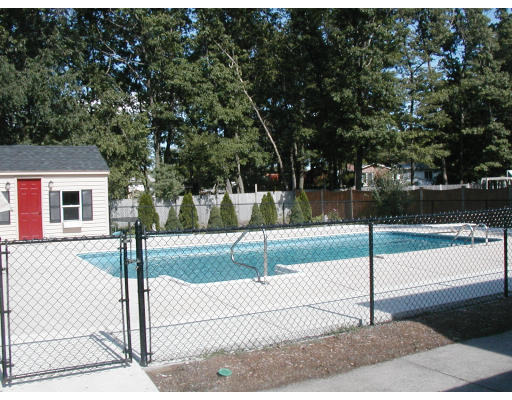 9 Herold Road Peabody, MA 01960 - Photo 3 of 14 Gallery Image 3