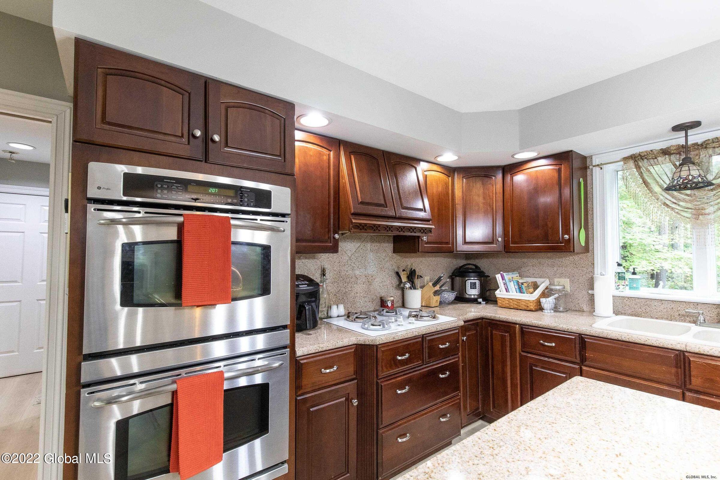 73 Pitcher Road Queensbury, NY 12804 - Photo 16 of 45 20211123222218657549000000-o