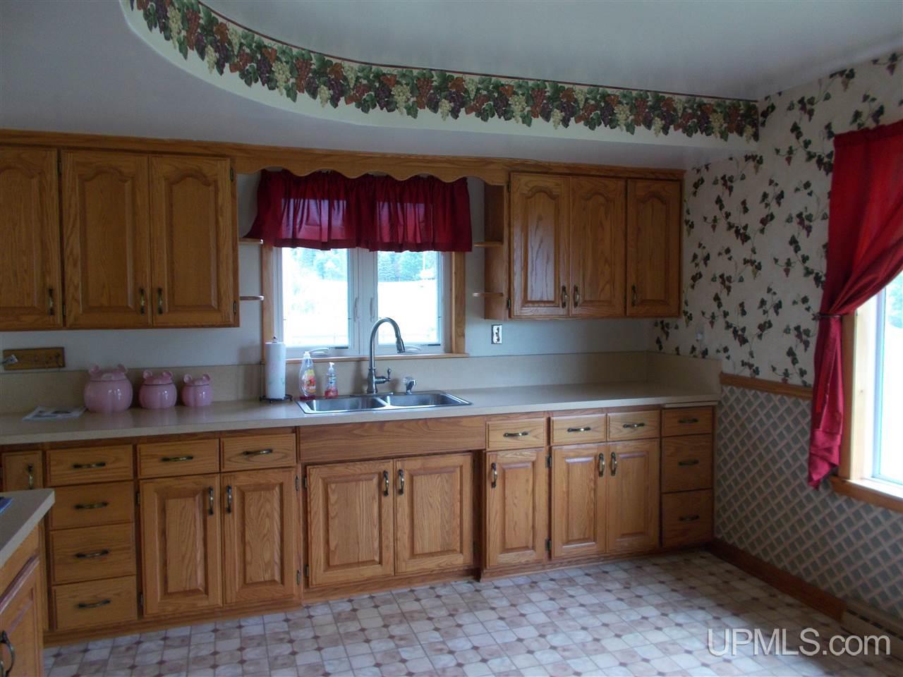 1527 Co Rd N Niagara, WI 54151 - Photo 13 of 14