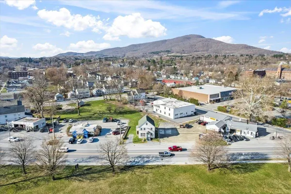 $275,000 | 318 North Street, Bennington, VT 05201