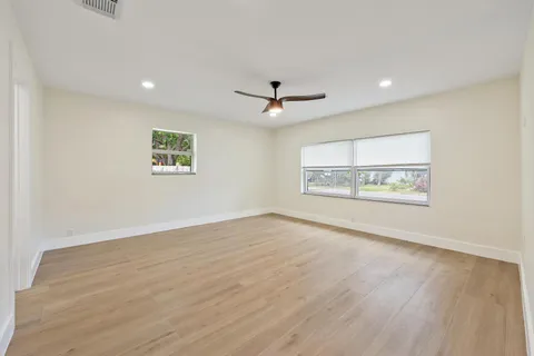 $665,000 | 117 Southeast 22nd Avenue, Boynton Beach, FL 33435