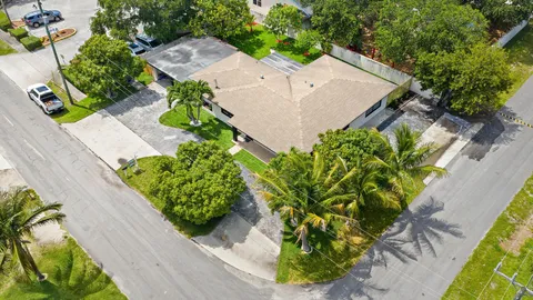 $665,000 | 117 Southeast 22nd Avenue, Boynton Beach, FL 33435