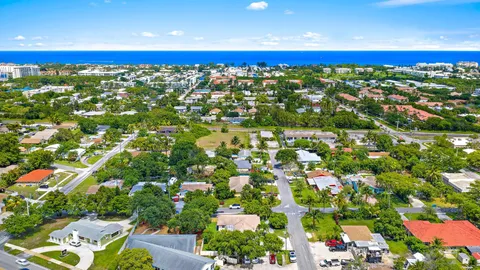 $665,000 | 117 Southeast 22nd Avenue, Boynton Beach, FL 33435