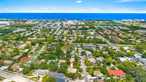 $665,000 | 117 Southeast 22nd Avenue, Boynton Beach, FL 33435