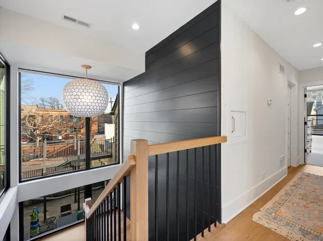 $1,395,000 | 2109 West Montrose Avenue, Chicago, IL 60618