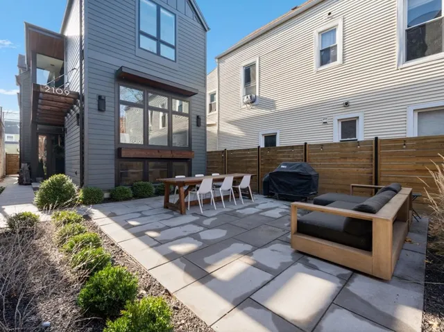 $1,395,000 | 2109 West Montrose Avenue, Chicago, IL 60618