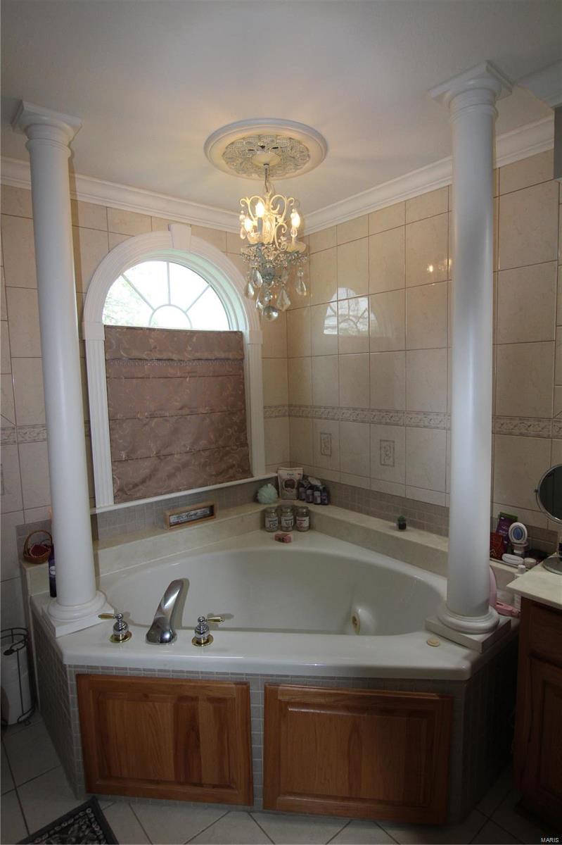 34131 Ryan Court Brighton, IL 62012 - Photo 13 of 26