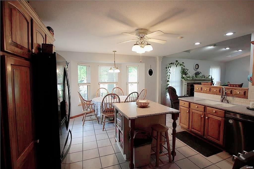 34131 Ryan Court Brighton, IL 62012 - Photo 6 of 26