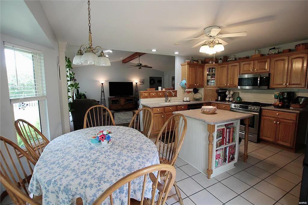 34131 Ryan Court Brighton, IL 62012 - Photo 7 of 26