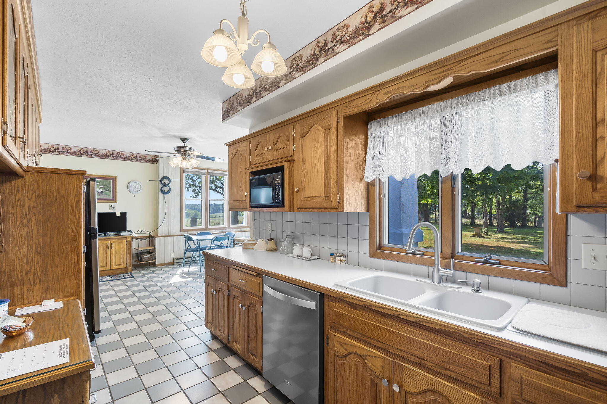 16311 Sunburst Road Lebanon, MO 65536 - Photo 11 of 42 10-web-or-mls-DSC03877
