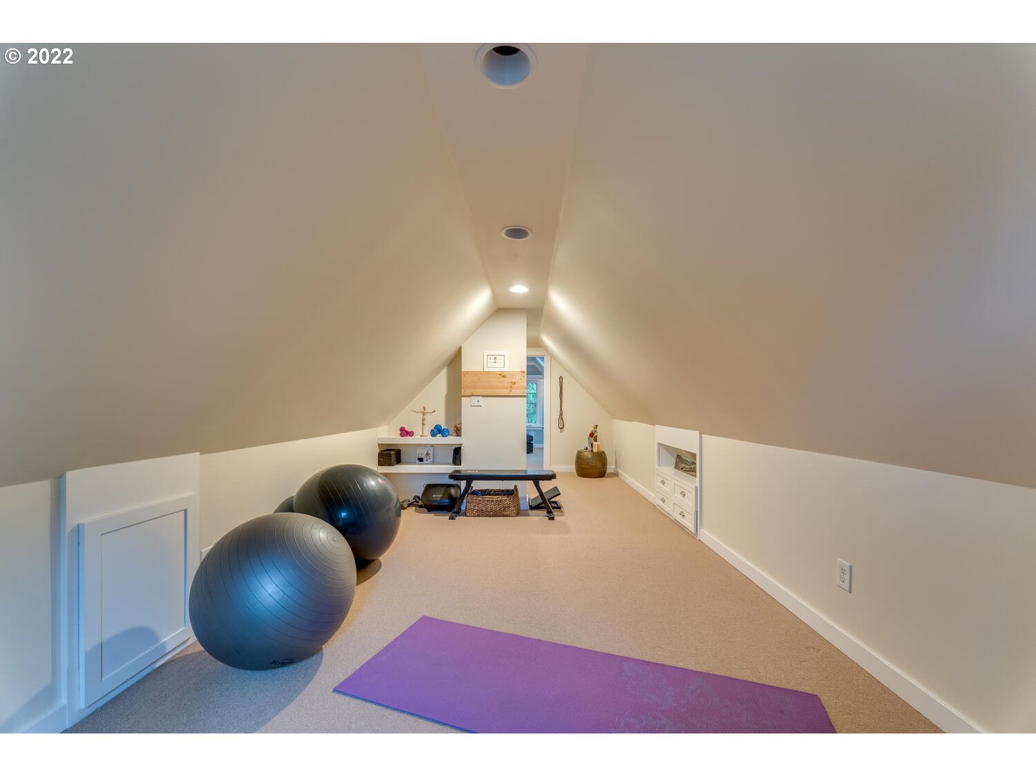 5002 Southwest Custer Street Portland, OR 97219 - Photo 25 of 32 Gallery Image 25