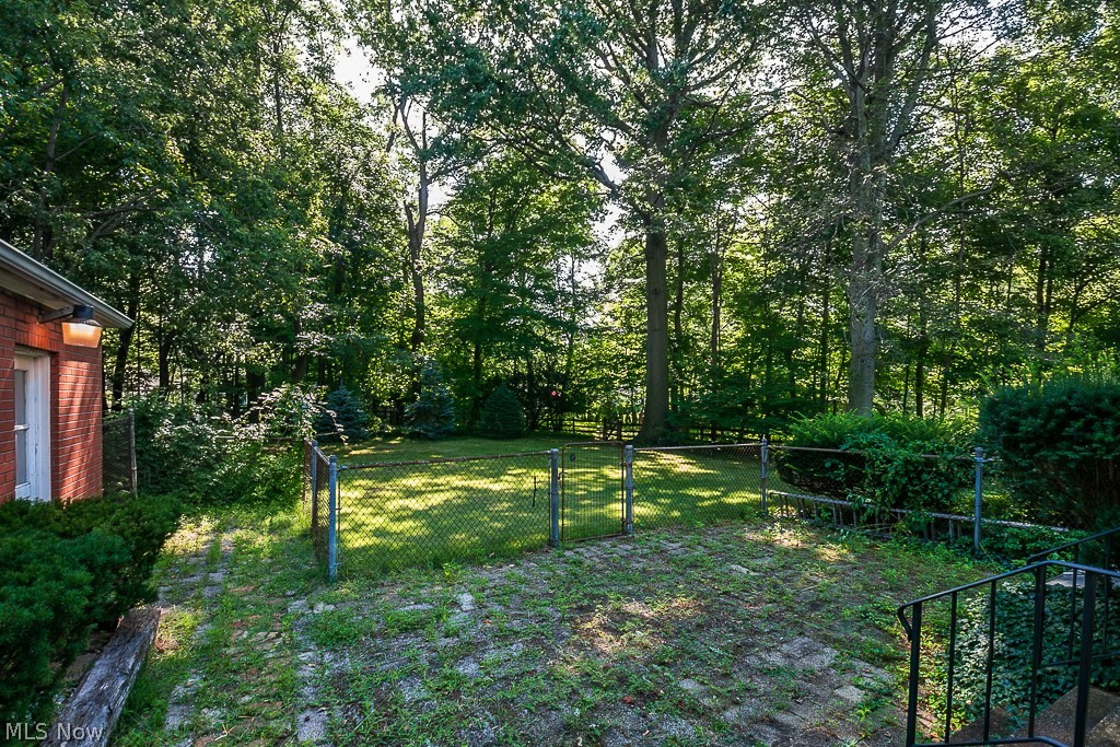 8343 Broadmoor Road Mentor, OH 44060 - Photo 8 of 35