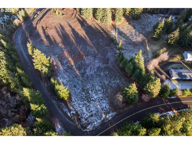 a view of an outdoor space