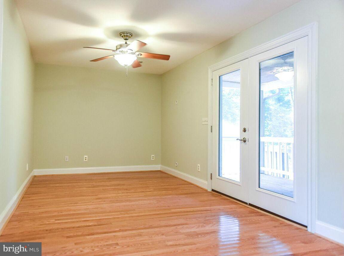 20583 Goddard Road Lexington Park, MD 20653 - Photo 4 of 30 Living Room