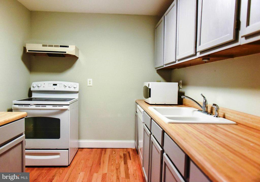 20583 Goddard Road Lexington Park, MD 20653 - Photo 5 of 30 Kitchen