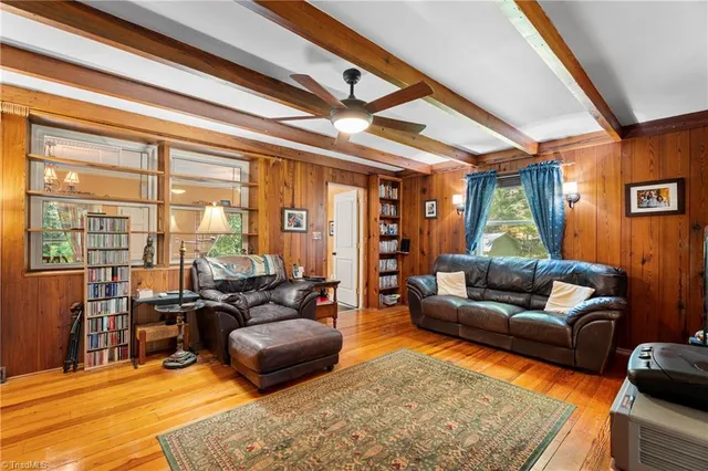 $399,900 | 406 South Cliffdale Drive, Winston-Salem, NC 27104