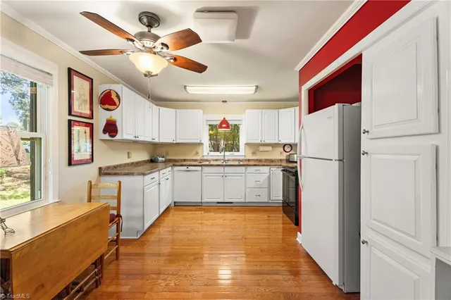 $399,900 | 406 South Cliffdale Drive, Winston-Salem, NC 27104