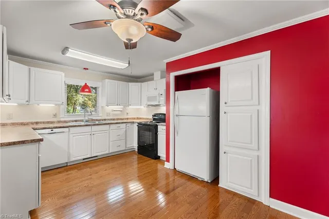 $399,900 | 406 South Cliffdale Drive, Winston-Salem, NC 27104