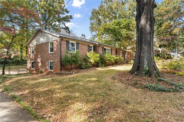 $399,900 | 406 South Cliffdale Drive, Winston-Salem, NC 27104