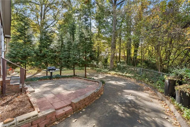 $399,900 | 406 South Cliffdale Drive, Winston-Salem, NC 27104