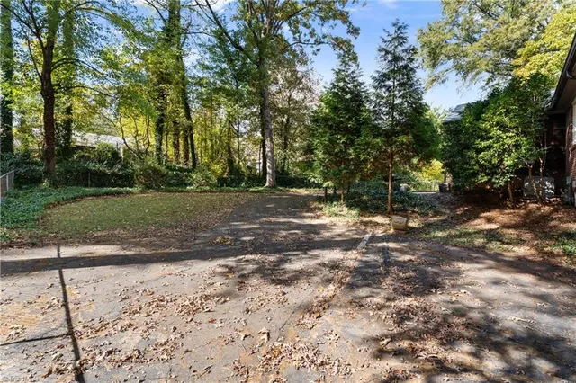 $399,900 | 406 South Cliffdale Drive, Winston-Salem, NC 27104